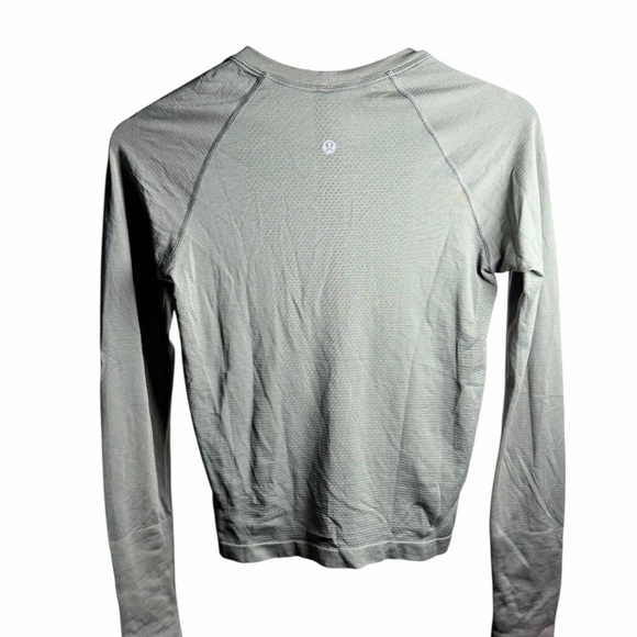 Lululemon Swiftly Tech 2.0 Long Sleeve in Grey Eucalyptus: Size 6 - Picture 3 of 6